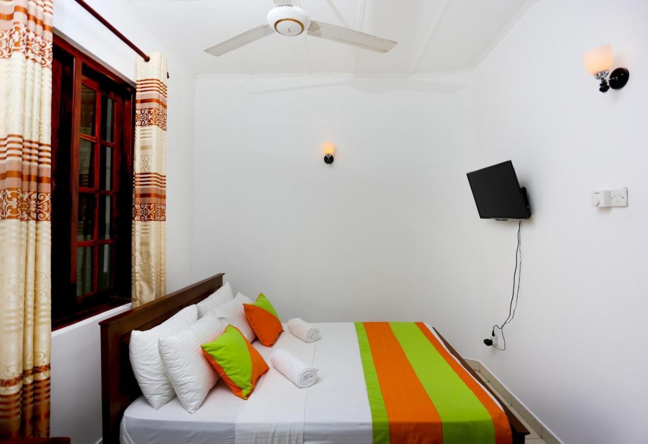 Citrus Cafe & Restaurant Hotel Kandy Eksteriør billede